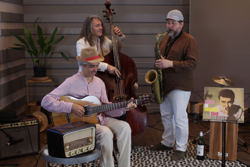 Iogi Trio Bossa Nova Iogi Trio Bossa Nova